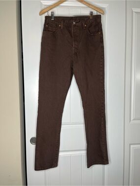 Levi's Straight Leg Jeans in Brown